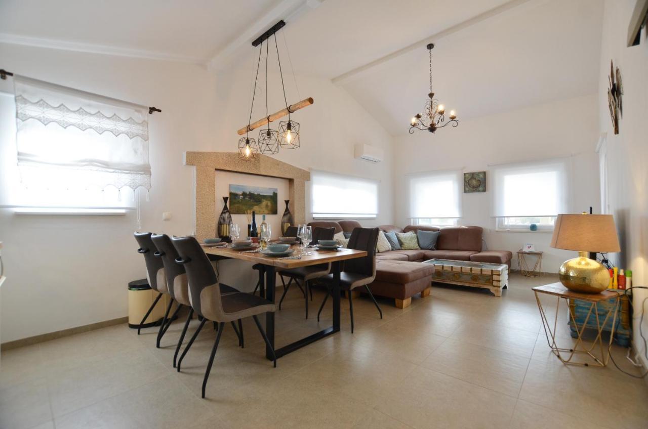 Bella Di Campo Villa Ровин Екстериор снимка