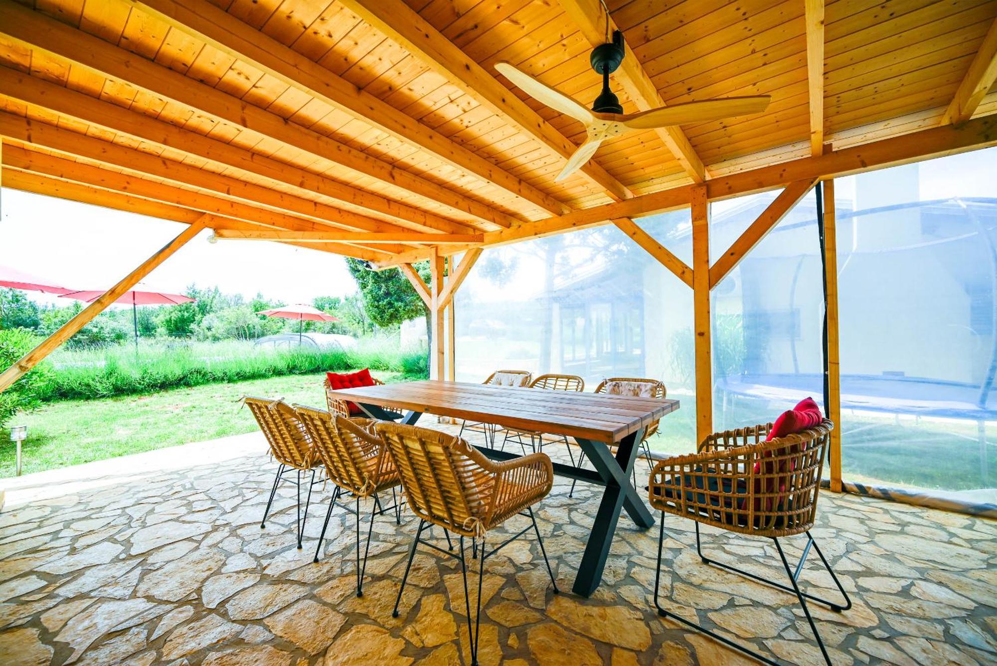 Bella Di Campo Villa Ровин Екстериор снимка