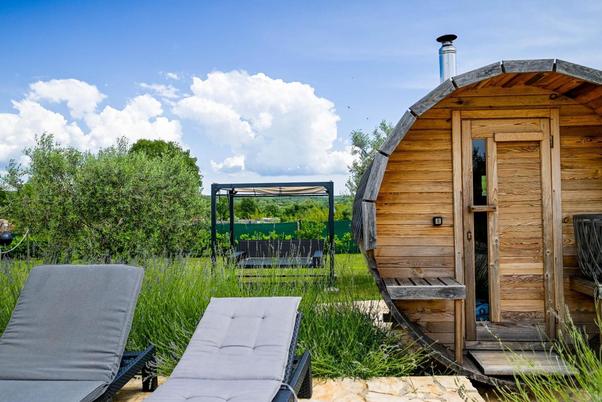 Bella Di Campo Villa Ровин Екстериор снимка