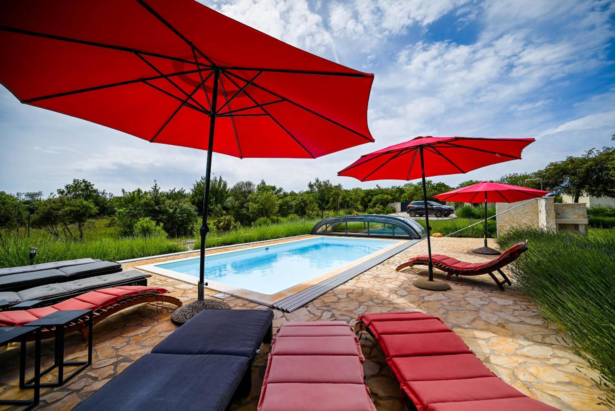 Bella Di Campo Villa Ровин Екстериор снимка