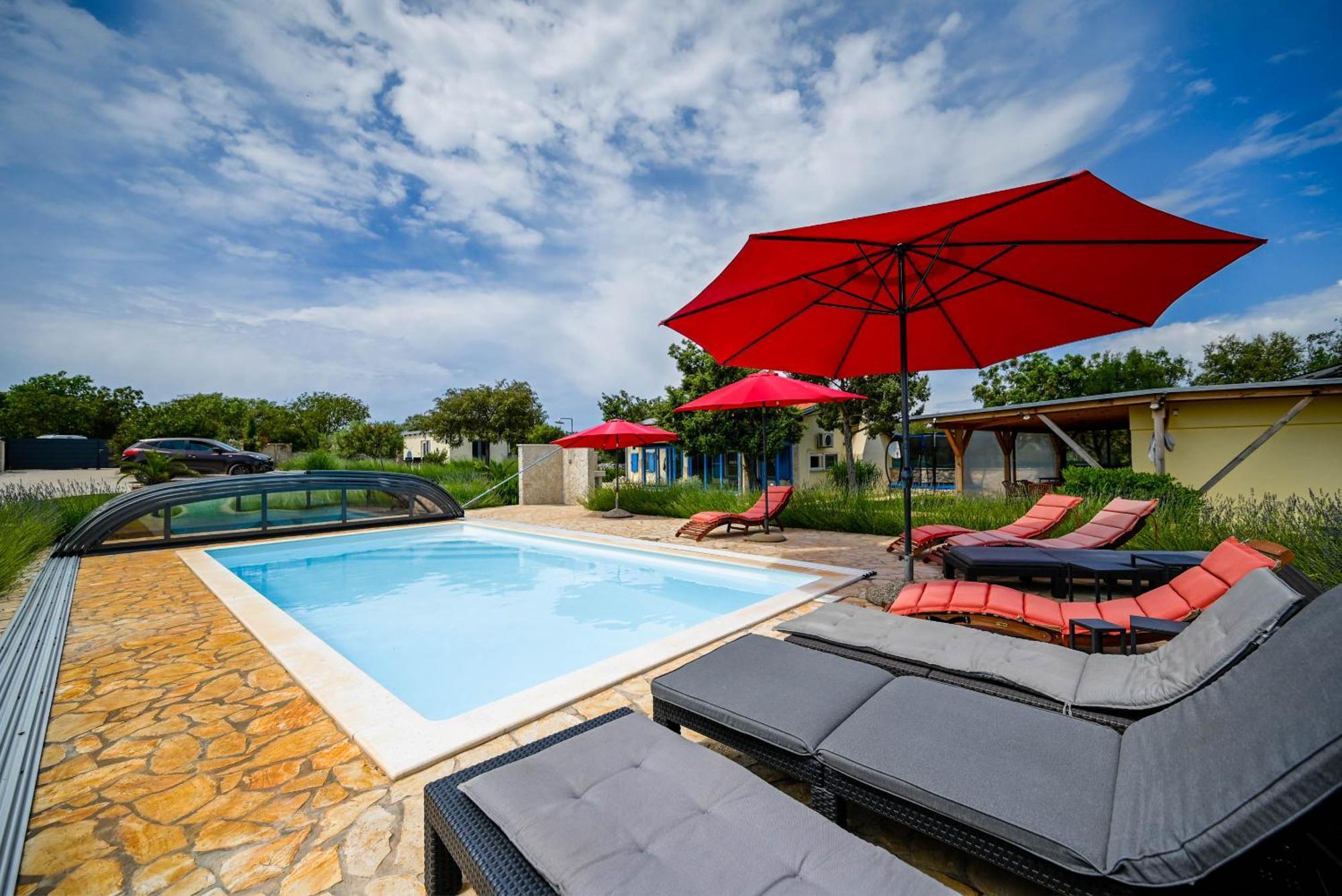 Bella Di Campo Villa Ровин Екстериор снимка