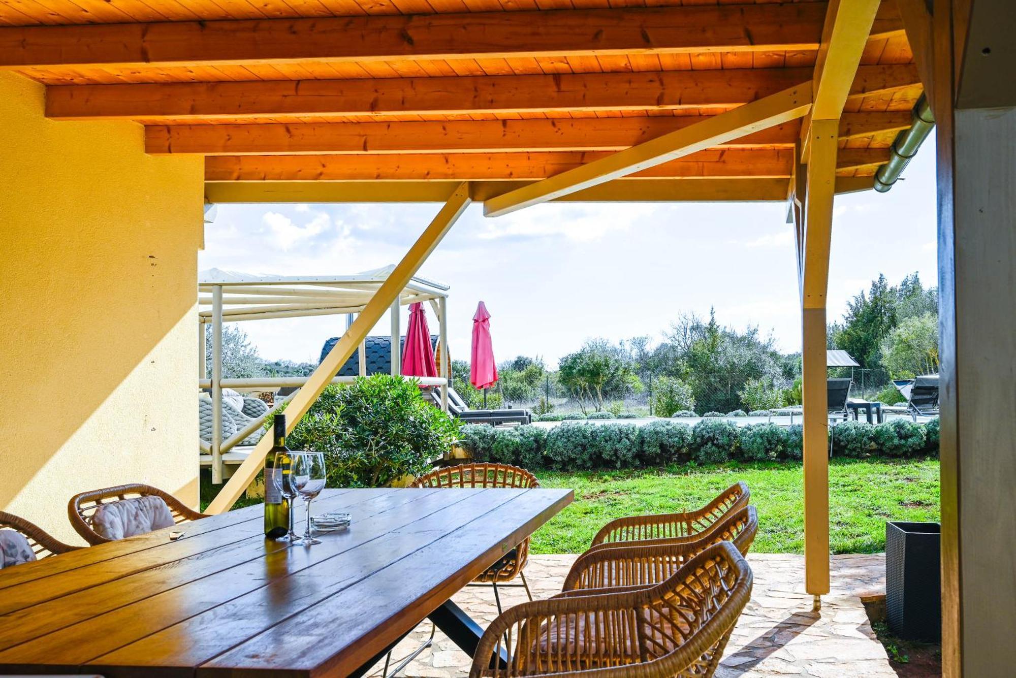 Bella Di Campo Villa Ровин Екстериор снимка