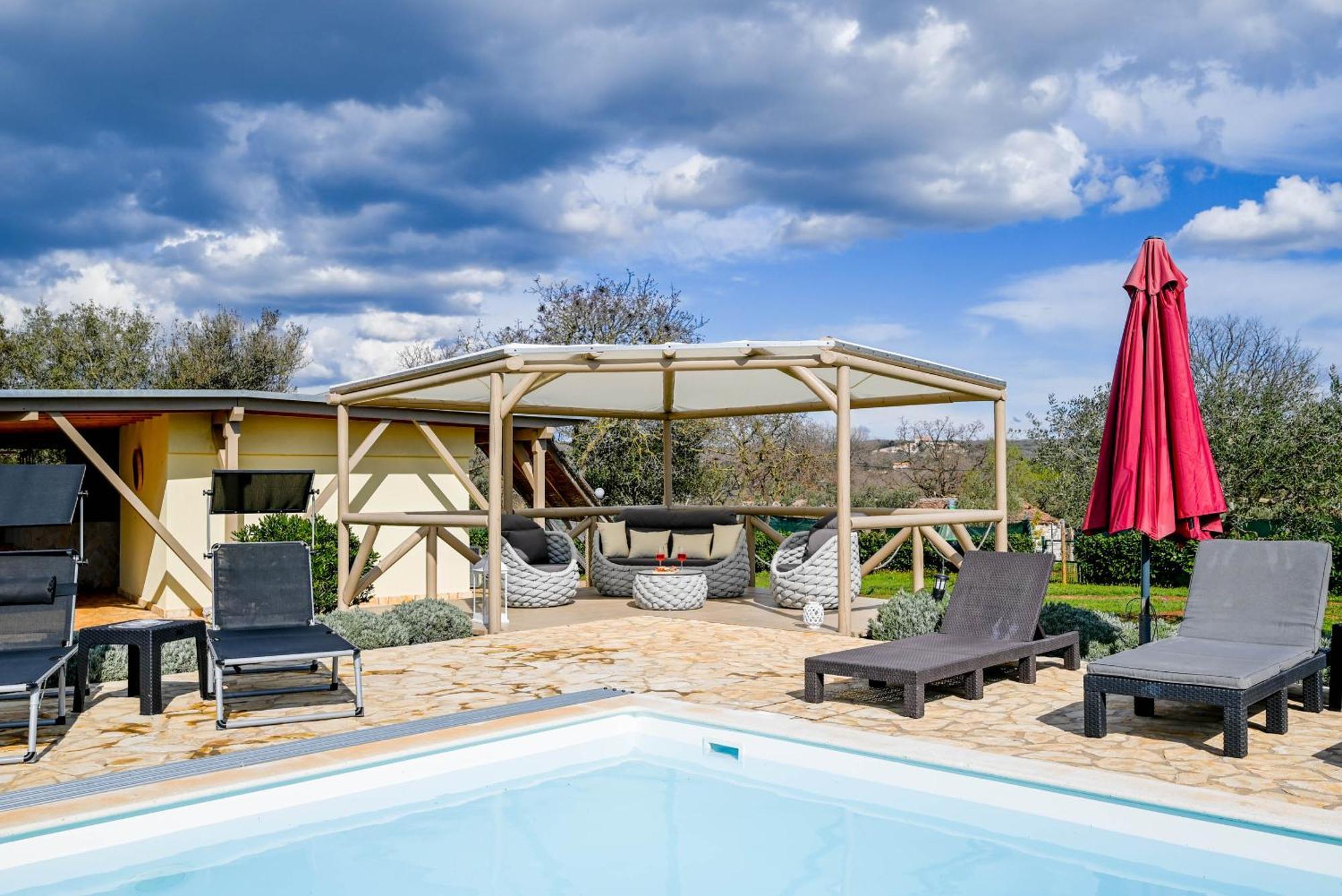 Bella Di Campo Villa Ровин Екстериор снимка